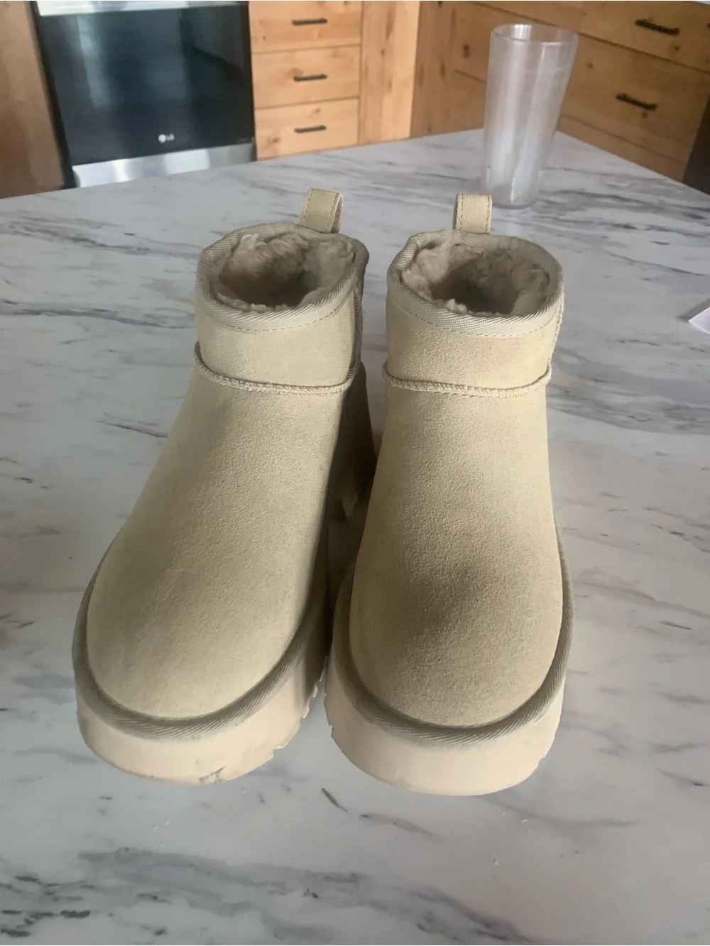 UGG Kids Short Shearling Boot - Sand/Tan